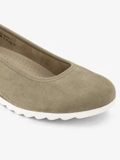 Green Pump Wedge Heel