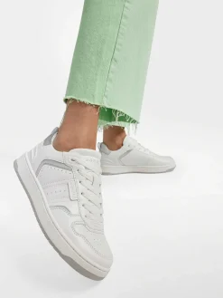 White Low Sneaker